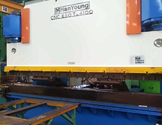 Press Brake 장비 사진